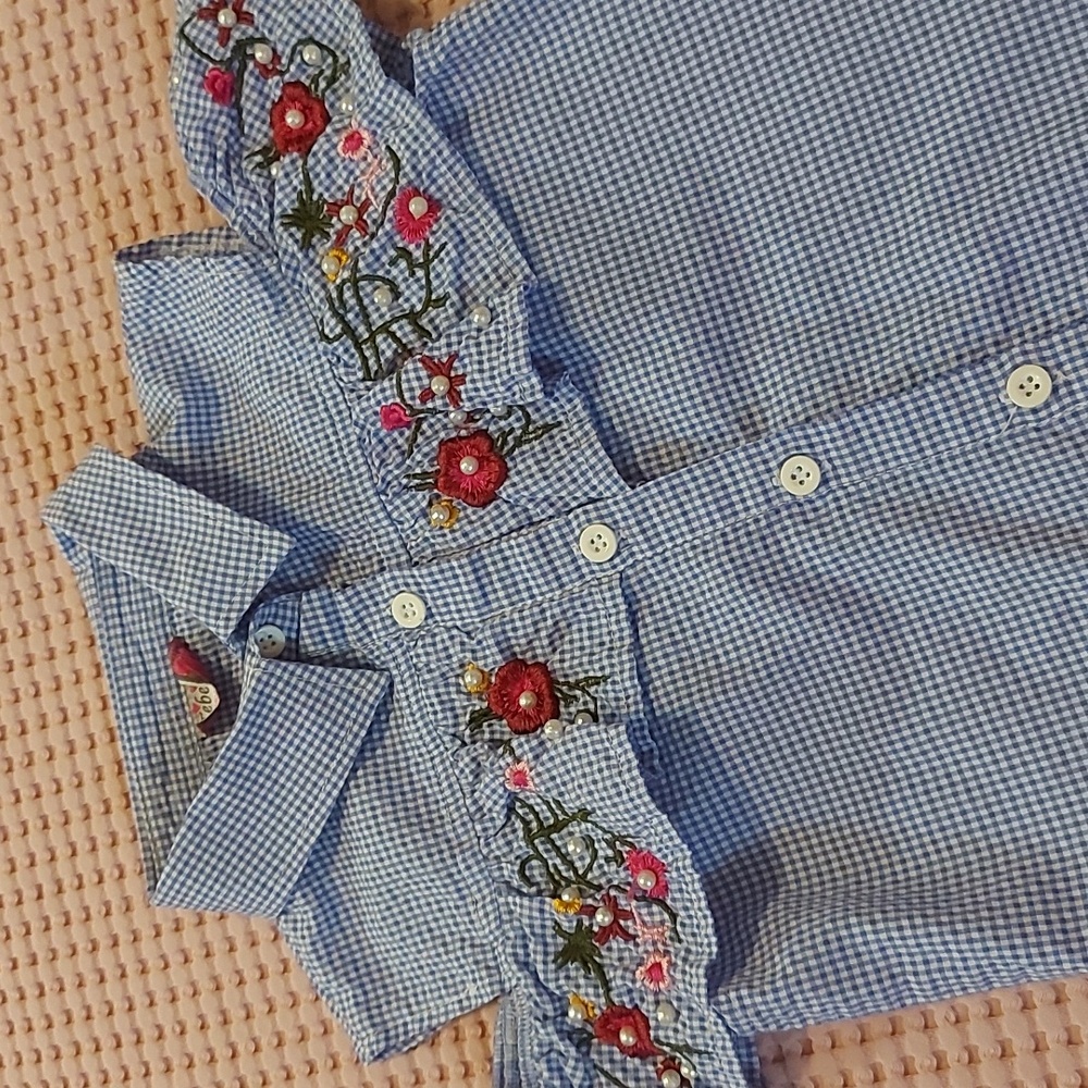 Girl's shirt - Picture 3 of 8